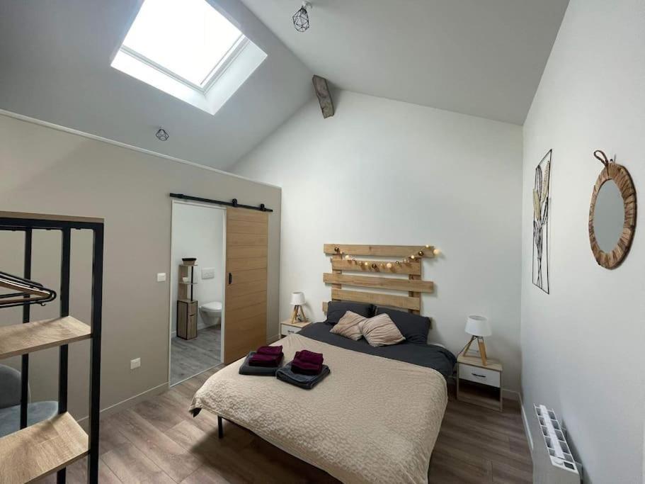 Maison Les Iris - 3 Chambres Et 3 Salles De Bain - 3 A 6 Personnes - Futuroscope 阿瓦同 外观 照片